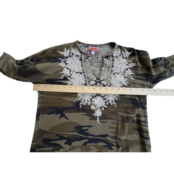 Johnny Was Thermal Top Camo Long Sleeve Christina V-Neck Floral Camo Boho Size S - Picture 7 of 11